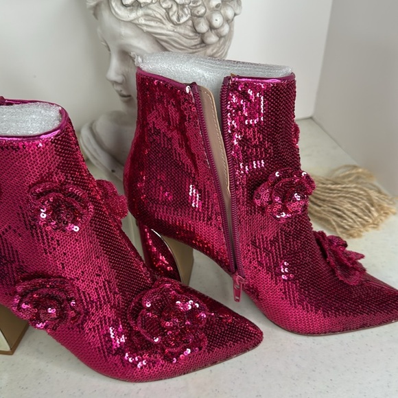 Betsey Johnson Women's Finlee Ankle Boot Fuchsia Sz 6 - Picture 3 of 8